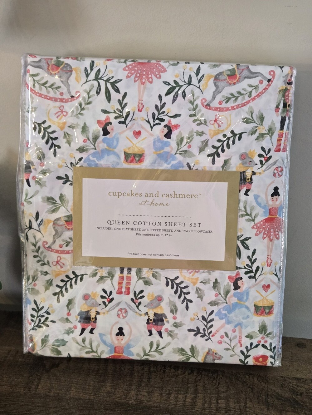 Cupcakes and Cashmere The Nutcracker Queen Sheet Set